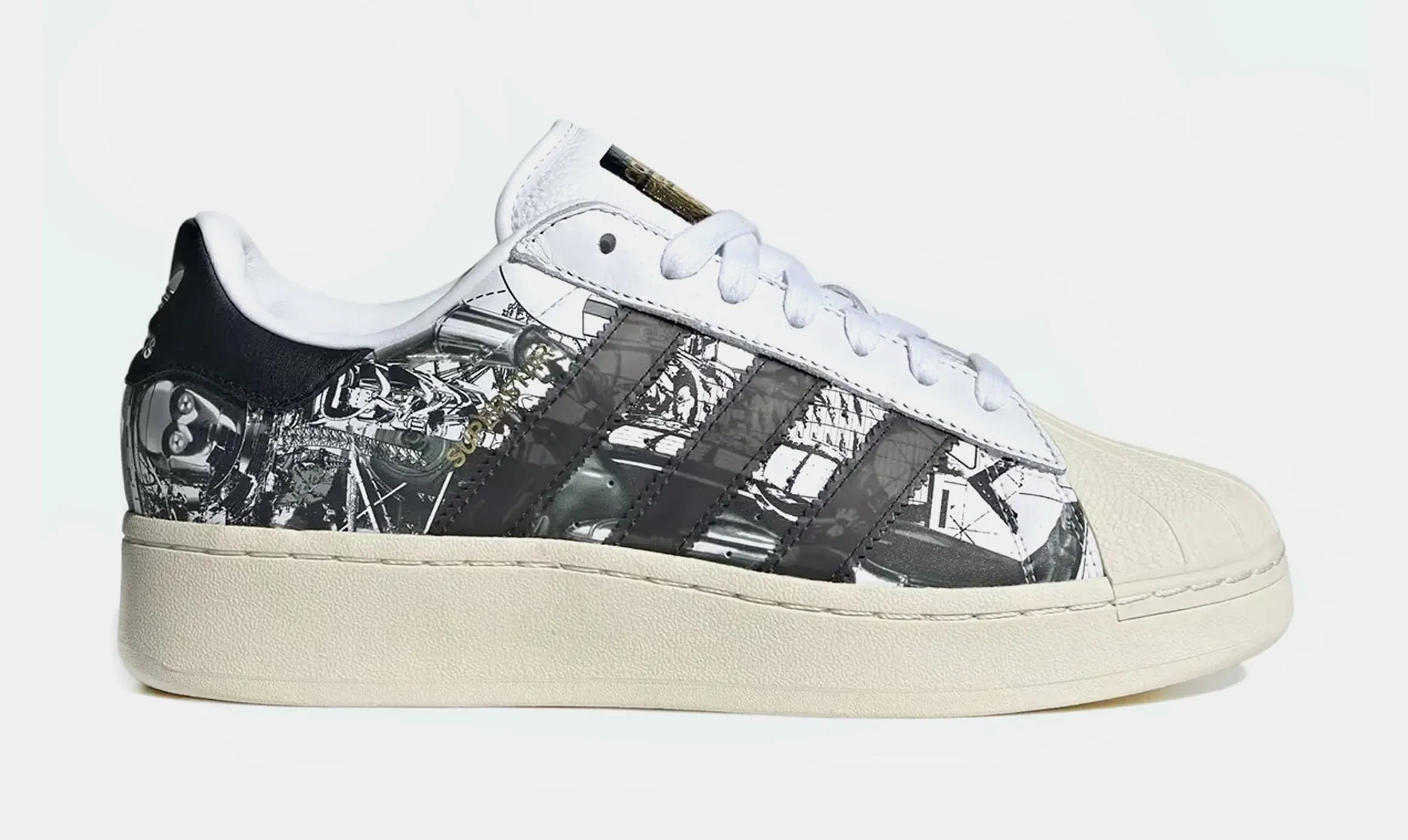 Superstar XLG Nanzuka Star Wars Mens Lifestyle Shoes (White/Black/Grey)